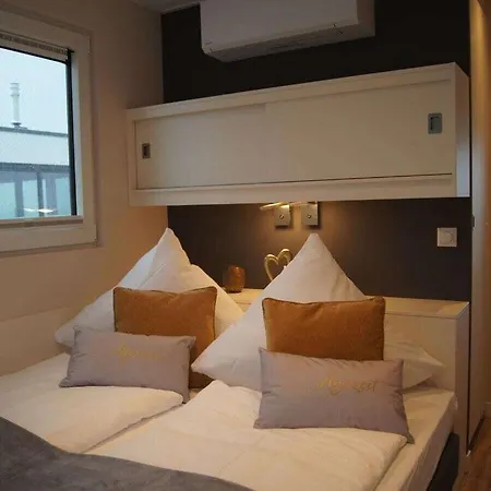 Floating House 