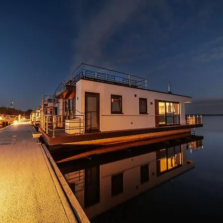 Floating House 