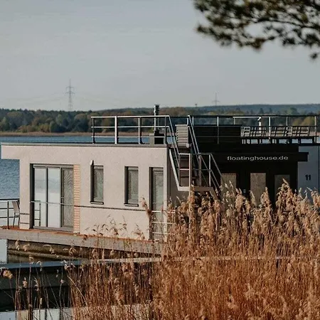 Floating House 